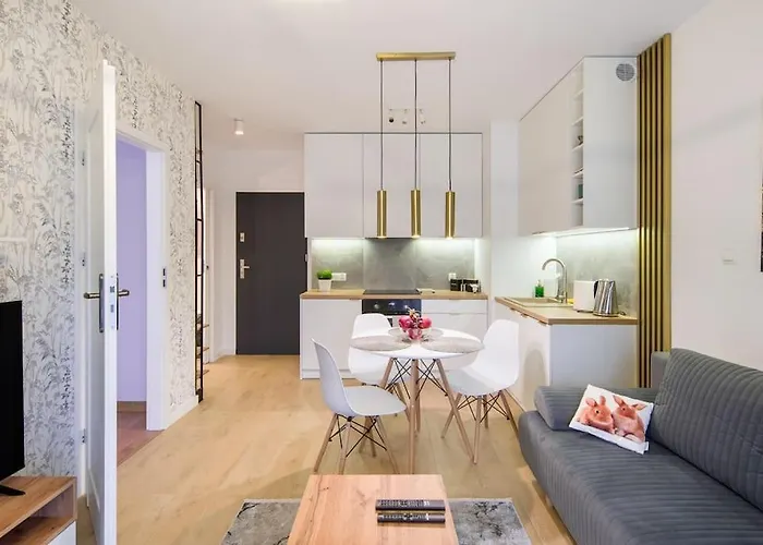 In Gold Apartment